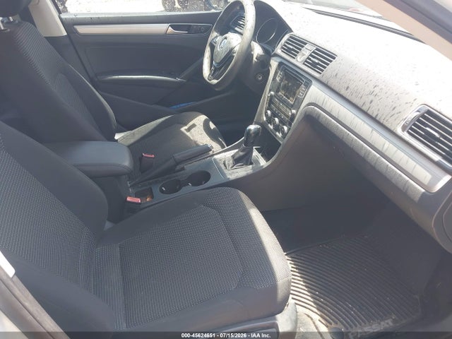 2016 Volkswagen Passat 1.8t S მანქანა იყიდება აუქციონზე, vin: 1VWAT7A37GC003867, აუქციონის ნომერი: 45624651