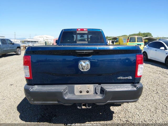 3C63R3GJ1LG183595 RAM 3500 Tradesman 4x4 8&#039; Box