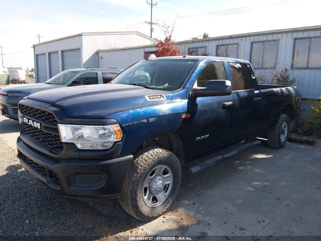 3C63R3GJ1LG183595 RAM 3500 Tradesman 4x4 8&#039; Box