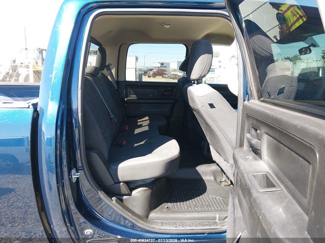 3C63R3GJ1LG183595 RAM 3500 Tradesman 4x4 8&#039; Box