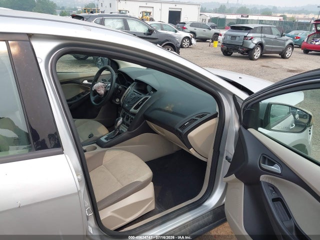 45624747 :رقم المزاد ، 1FADP3F24EL424994 vin ، 2014 Ford Focus Se مزاد بيع