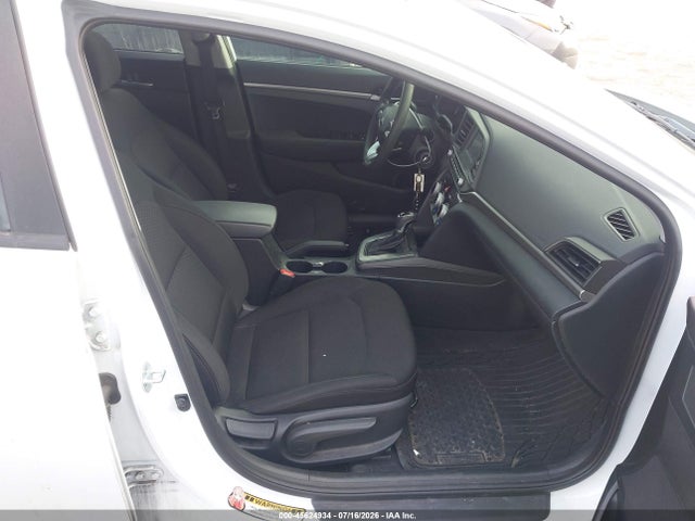 5NPD74LF8KH428361 Hyundai ELANTRA SE