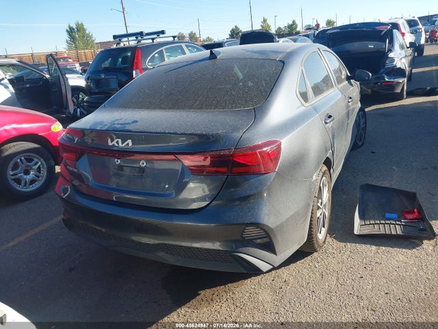 45624947 :رقم المزاد ، 3KPF24AD9NE490692 vin ، 2022 Kia Forte Lxs مزاد بيع