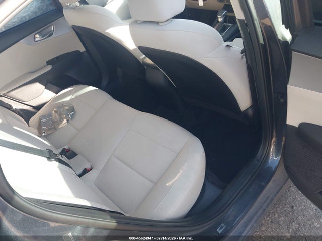 45624947 :رقم المزاد ، 3KPF24AD9NE490692 vin ، 2022 Kia Forte Lxs مزاد بيع
