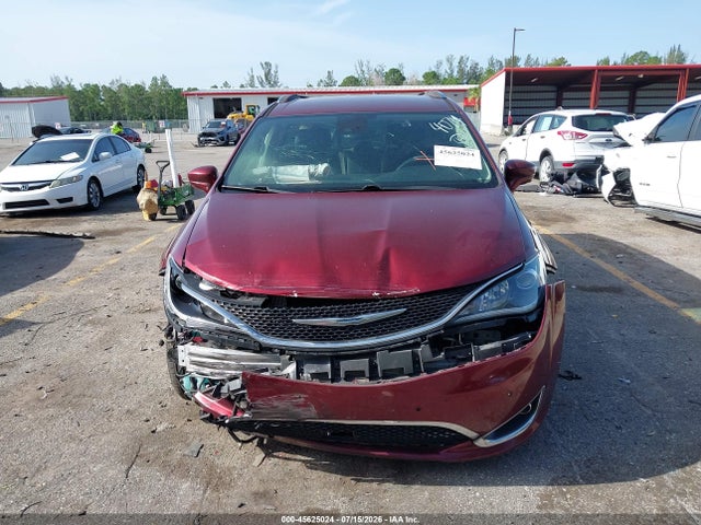 2017 Chrysler Pacifica Touring-l Plus მანქანა იყიდება აუქციონზე, vin: 2C4RC1EG0HR684074, აუქციონის ნომერი: 45625024