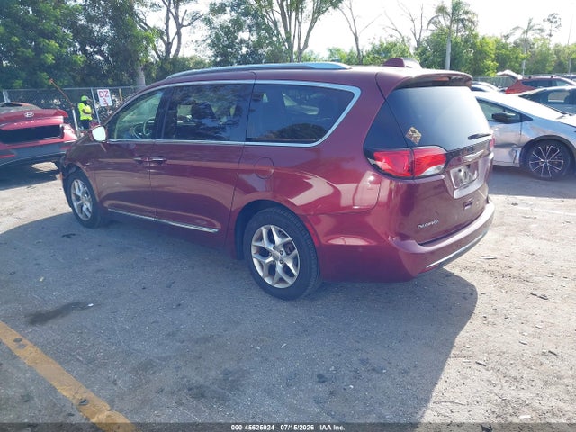 2017 Chrysler Pacifica Touring-l Plus მანქანა იყიდება აუქციონზე, vin: 2C4RC1EG0HR684074, აუქციონის ნომერი: 45625024