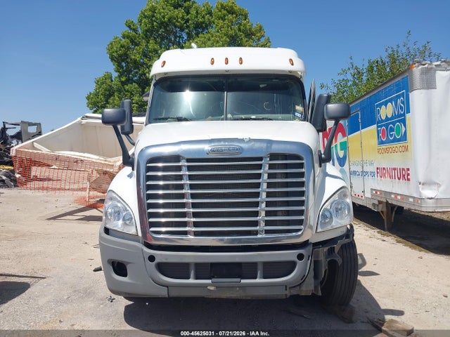 2014 Freightliner Cascadia 125 მანქანა იყიდება აუქციონზე, vin: 3AKJGLD60ESFZ3509, აუქციონის ნომერი: 45625031
