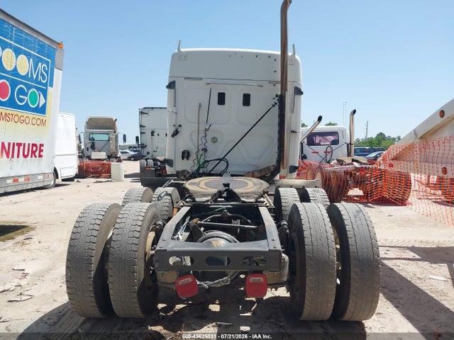 2014 Freightliner Cascadia 125 მანქანა იყიდება აუქციონზე, vin: 3AKJGLD60ESFZ3509, აუქციონის ნომერი: 45625031