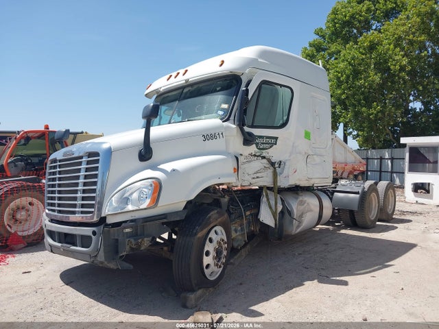 2014 Freightliner Cascadia 125 მანქანა იყიდება აუქციონზე, vin: 3AKJGLD60ESFZ3509, აუქციონის ნომერი: 45625031