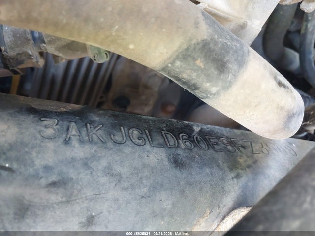 2014 Freightliner Cascadia 125 მანქანა იყიდება აუქციონზე, vin: 3AKJGLD60ESFZ3509, აუქციონის ნომერი: 45625031