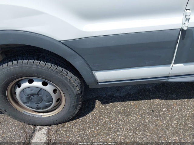 1FBZX2ZM0JKB52861 Ford Transit-350 Xl