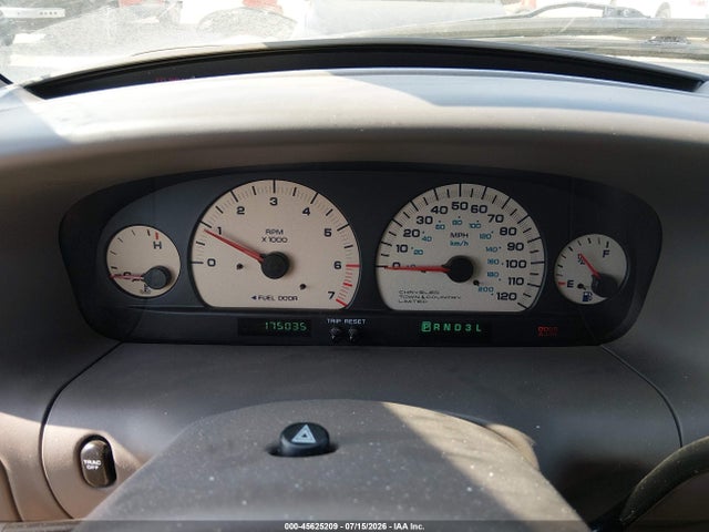 Продаж на аукціоні авто 2000 Chrysler Town & Country Limited, vin: 1C4GP64L4YB688165, номер лоту: 45625209