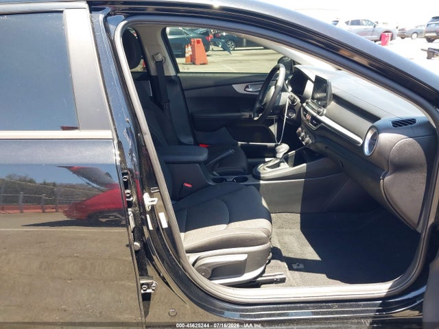 3KPF24AD5PE579551 KIA Forte Lxs