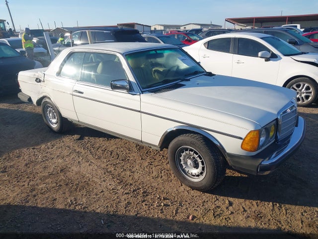 45625310 :رقم المزاد ، WDBAB53A6FA253406 vin ، 1985 Mercedes-benz 300 Cdt مزاد بيع
