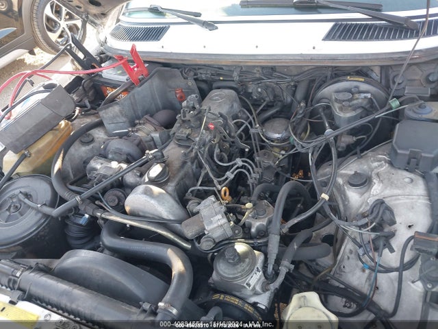 45625310 :رقم المزاد ، WDBAB53A6FA253406 vin ، 1985 Mercedes-benz 300 Cdt مزاد بيع