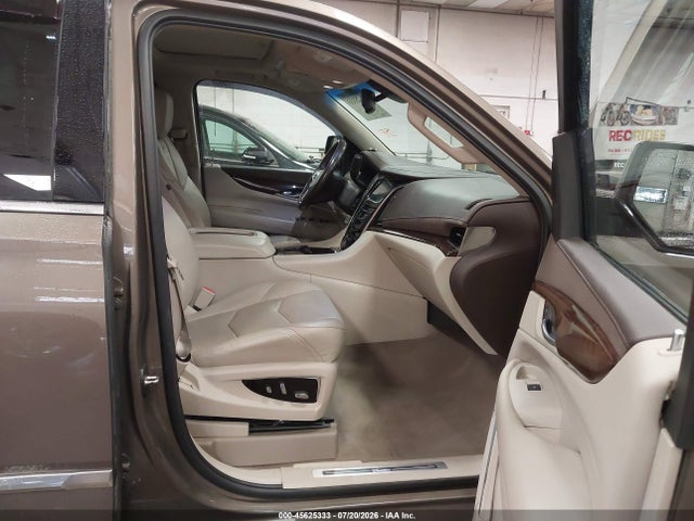 Продаж на аукціоні авто 2016 Cadillac Escalade Premium Collection, vin: 1GYS4CKJ8GR371878, номер лоту: 45625333