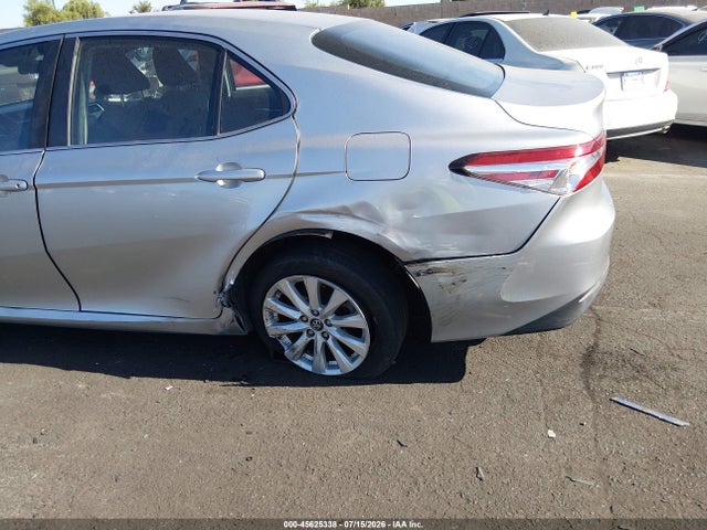 4T1B11HK4JU578173 Toyota CAMRY LE