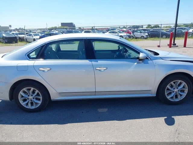Продаж на аукціоні авто 2016 Volkswagen Passat 1.8t S, vin: 1VWAT7A38GC018328, номер лоту: 45625341