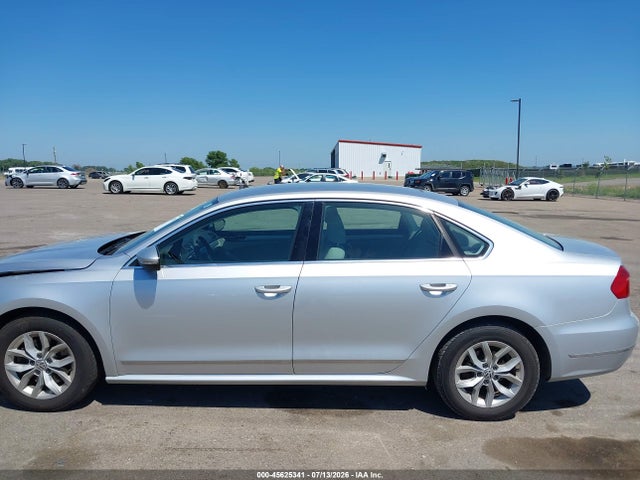 Продаж на аукціоні авто 2016 Volkswagen Passat 1.8t S, vin: 1VWAT7A38GC018328, номер лоту: 45625341