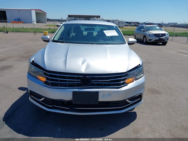 Продаж на аукціоні авто 2016 Volkswagen Passat 1.8t S, vin: 1VWAT7A38GC018328, номер лоту: 45625341