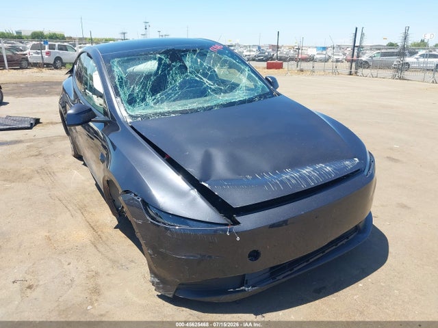 Tesla Model Y Premium Rear-wheel Drive/rear-wheel Drive 2026 7SAYGDED3TA601653 main image