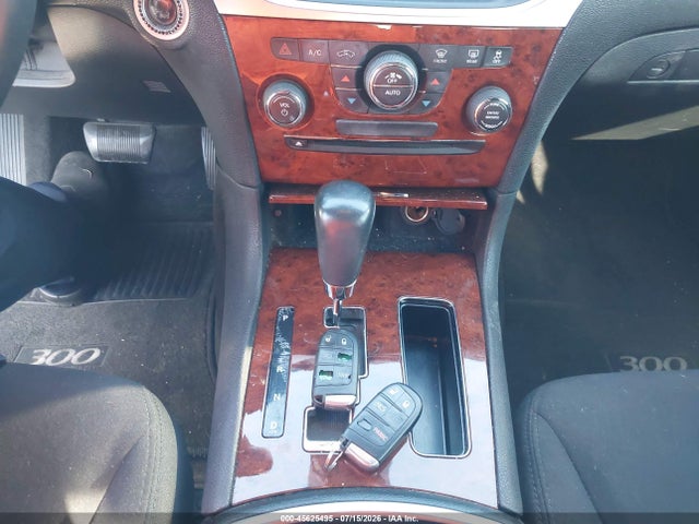 Продажа на аукционе авто 2012 Chrysler 300, vin: 2C3CCAAG7CH113826, номер лота: 45625495
