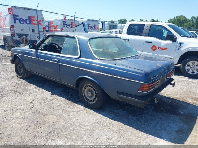 1984 Mercedes-benz 300 Cdt მანქანა იყიდება აუქციონზე, vin: WDBAB53A3EA139006, აუქციონის ნომერი: 45625550