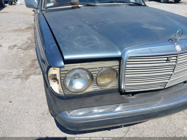 1984 Mercedes-benz 300 Cdt მანქანა იყიდება აუქციონზე, vin: WDBAB53A3EA139006, აუქციონის ნომერი: 45625550