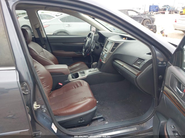 2014 Subaru Outback 2.5i Limited მანქანა იყიდება აუქციონზე, vin: 4S4BRCPCXE3261282, აუქციონის ნომერი: 45625601