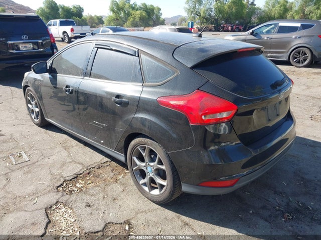 1FADP3K28FL256428 Ford FOCUS SE