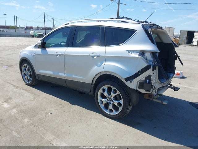 1FMCU0J91GUC28263 Ford Escape Titanium