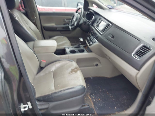 KIA SEDONA LX 2017 KNDMB5C1XH6327527 Image 5
