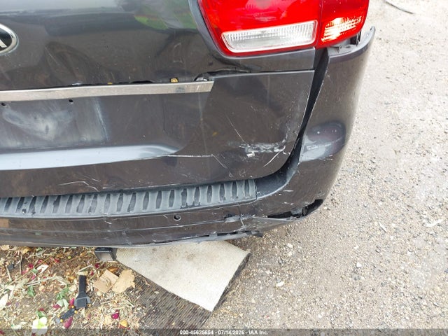 KIA SEDONA LX 2017 KNDMB5C1XH6327527 Image 6