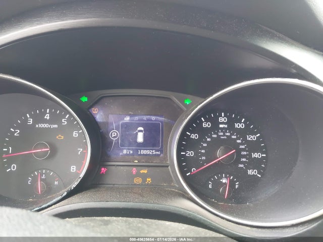 KIA SEDONA LX 2017 KNDMB5C1XH6327527 Image 7