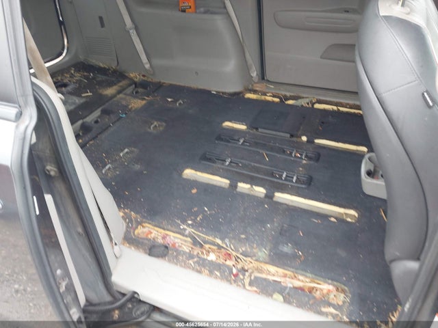 KIA SEDONA LX 2017 KNDMB5C1XH6327527 Image 8