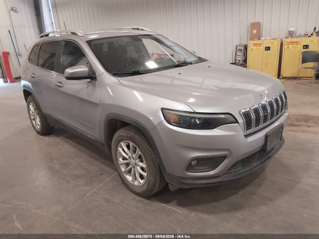 45625670 :رقم المزاد ، 1C4PJMCB1KD153689 vin ، 2019 Jeep Cherokee Latitude 4x4 مزاد بيع