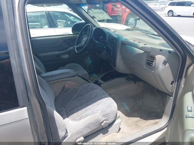 45625729 :رقم المزاد ، 1GKCS18W61K171867 vin ، 2001 Gmc Jimmy Sls مزاد بيع