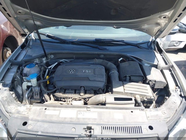 1VWBT7A38EC052528 Volkswagen Passat 1.8t Se