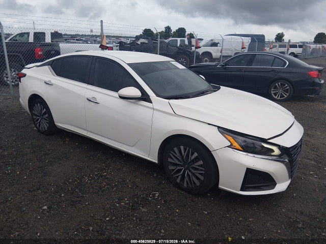 45625829 :رقم المزاد ، 1N4BL4DV5PN369176 vin ، 2023 Nissan Altima Sv Fwd مزاد بيع