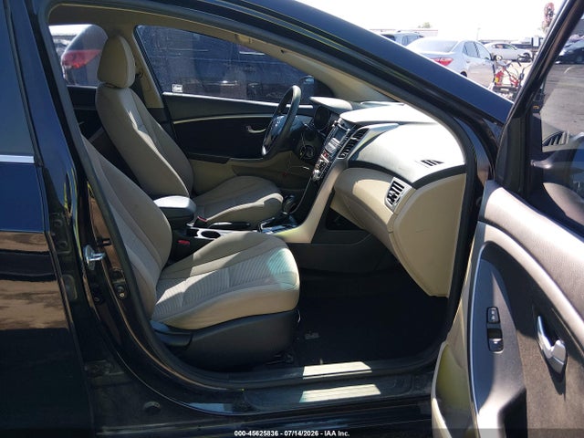 Продаж на аукціоні авто 2016 Hyundai Elantra Gt, vin: KMHD35LH9GU332363, номер лоту: 45625836