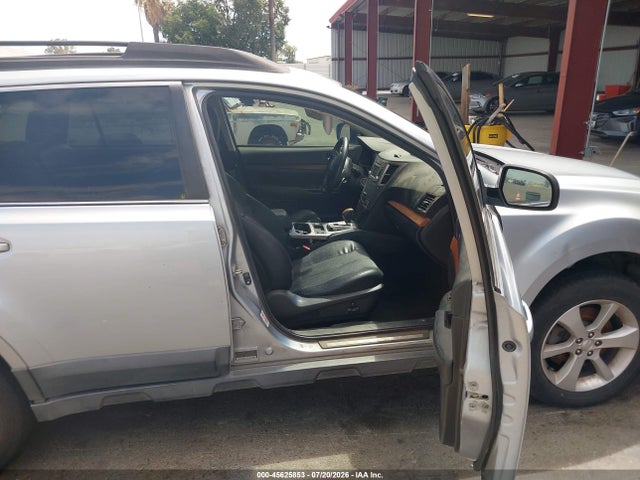 45625853 :رقم المزاد ، 4S4BRDKC7D2251116 vin ، 2013 Subaru Outback 3.6r Limited مزاد بيع