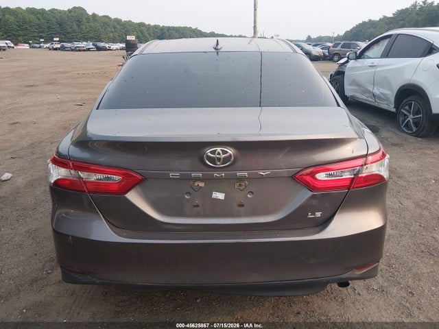 2020 Toyota Camry Le მანქანა იყიდება აუქციონზე, vin: 4T1C11AK4LU977991, აუქციონის ნომერი: 45625867