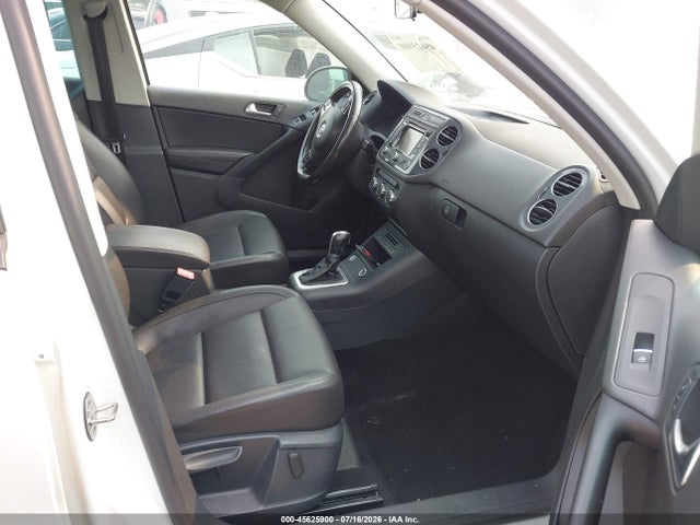 2015 Volkswagen Tiguan Sel მანქანა იყიდება აუქციონზე, vin: WVGBV7AX3FW509788, აუქციონის ნომერი: 45625900