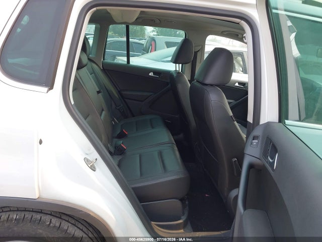2015 Volkswagen Tiguan Sel მანქანა იყიდება აუქციონზე, vin: WVGBV7AX3FW509788, აუქციონის ნომერი: 45625900