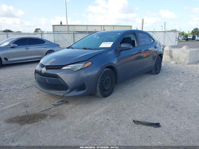 45625916 :رقم المزاد ، 5YFBURHE8JP833165 vin ، 2018 Toyota Corolla Le مزاد بيع
