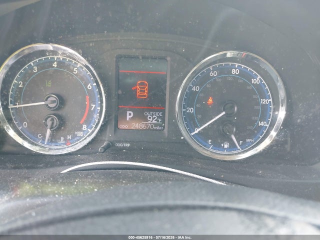 45625916 :رقم المزاد ، 5YFBURHE8JP833165 vin ، 2018 Toyota Corolla Le مزاد بيع