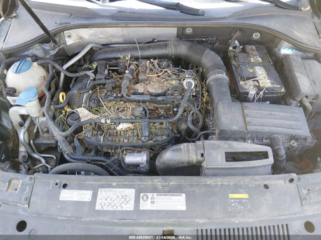 1VWAT7A34FC018955 Volkswagen Passat 1.8t Wolfsburg Edition
