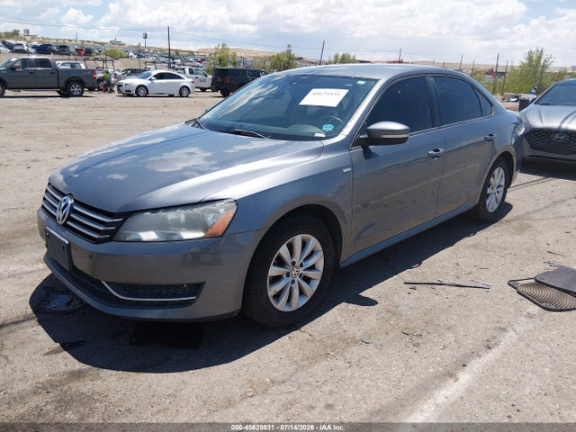 1VWAT7A34FC018955 Volkswagen Passat 1.8t Wolfsburg Edition
