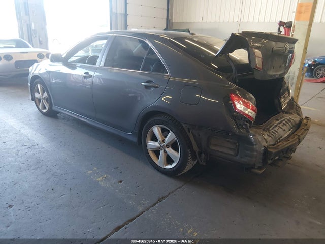 45625945 :رقم المزاد ، 4T1BF3EK7BU208208 vin ، 2011 Toyota Camry Se مزاد بيع