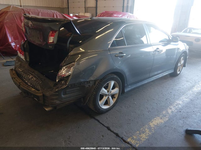 45625945 :رقم المزاد ، 4T1BF3EK7BU208208 vin ، 2011 Toyota Camry Se مزاد بيع